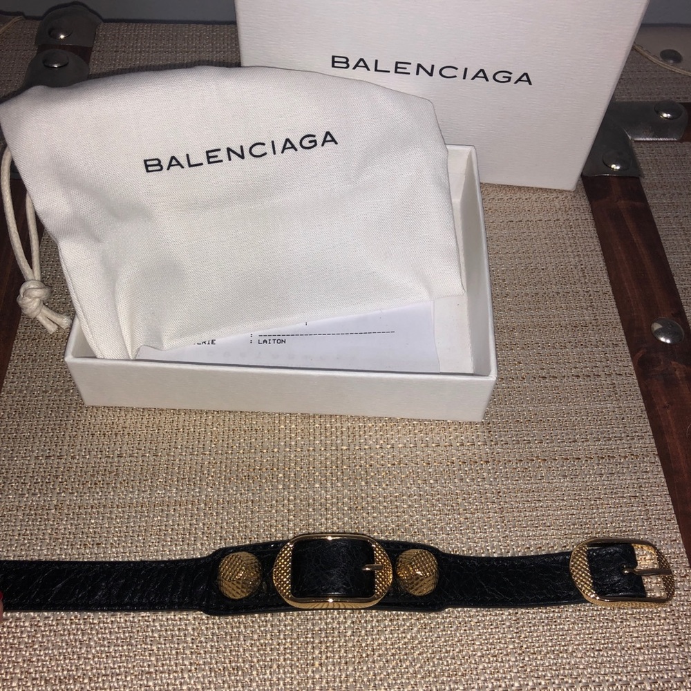 Balenciaga leather wrap bracelet in black - Picture 2 of 8